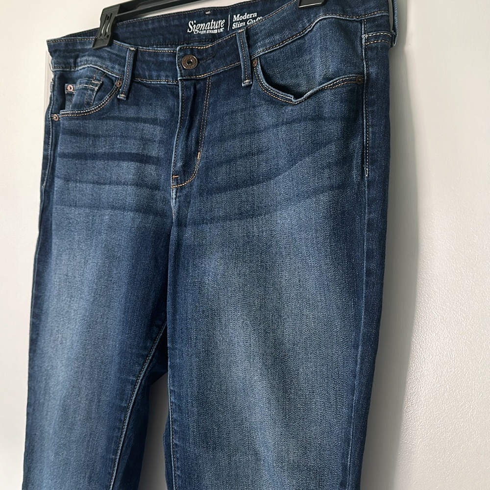 Levi ankle length cuffed crop jeans